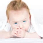 Assistante maternelle, crèche, coronavirus : peut-on confier bébé ?