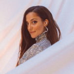 Camille Lellouche chante N'Insiste Pas et dénonce les violences conjugales [CLIP]