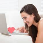 Les rencontres en ligne détruisent-elles l’amour?