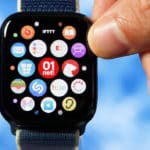 Mode enfant, partage de cadrans, suivi du sommeil… le code d'iOS 14 en dit long sur l’Apple Watch Se...