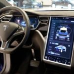 Tesla déploie Fallout Shelter dans ses voitures avec la mise à jour 2020.20