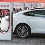 Tesla se débarrasse des ordinateurs de bord de ses voitures... sans effacer les données des clients