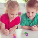 Les jeux de société incontournables pour tous les âges
