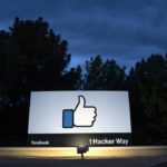 Facebook va signaler quand un média est contrôlé par un état