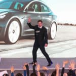 le « petit SUV » électrique de Tesla prend du retard