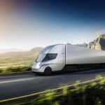son poids lourd électrique, l'ambitieux Semi, entre enfin en production