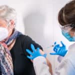 premières vaccinations dans le monde