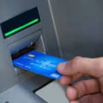 Ils séquestraient des femmes pour leur voler leur carte bancaire