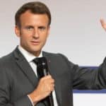 Macron parle aux Femmes : Crop-top, IVG, Congé Paternité...