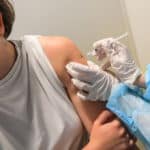 10 908 nouveaux cas en 24h, record de vaccination