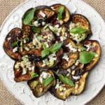 Aubergines rôties, feta et zaatar