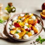 Salade de nectarines et billes de mozzarella