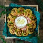 Festive Pesto Bread wreath with Camembert for Xmas ⋆Anne's Kitchen