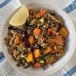 Couscous de petit épeautre, potimarron rôti, oignons rouges et cébette