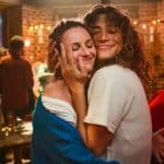 Nouveautés Netflix : une histoire de secte et une romcom déconnectée - News Séries