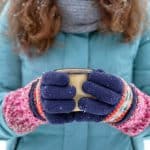 Mains (toujours) froides : causes, comment les réchauffer ?