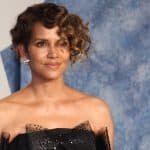 Halle Berry pose nue sur son balcon à 56 ans et affole la toile !