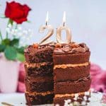 Layer cake chocolat praliné parfait pour un anniversaire