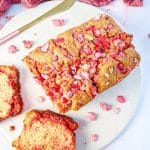 Cake aux pralines roses - Recette pour le goûter : Il était une fois la pâtisserie
