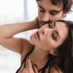 Voilà comment devenir un bon coup au lit (14 conseils de pro)