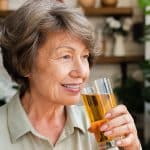 Cette boisson est mauvaise pour le cerveau, elle accélère le déclin cognitif