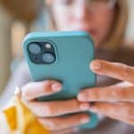 voilà pourquoi ça raccroche immédiatement
