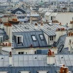 il y a absolument tout dans ce studio coloré