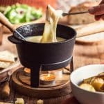 Fondue savoyarde maison (Comté, Beaufort, Emmental)